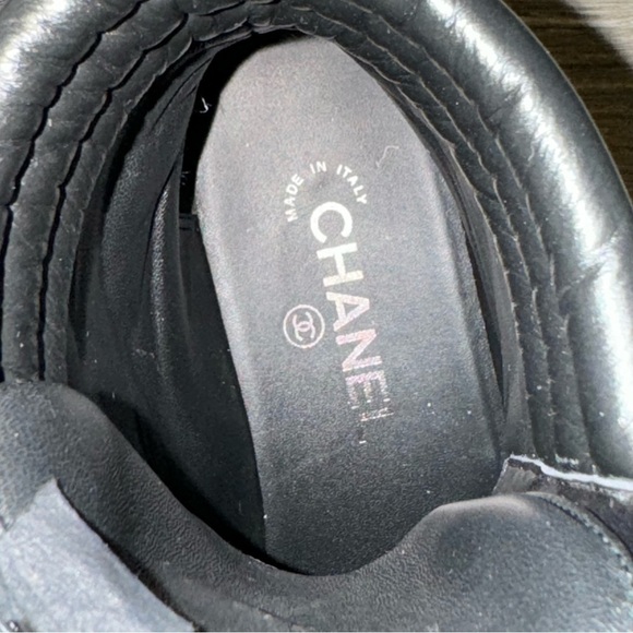 CHANEL Combat Calfskin Grosgrain Quilted Lace Up Boots Size 37 - Picture 12 of 17